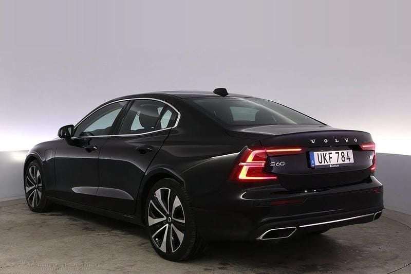Begagnad Volvo S60 Inscription 392 HK (288 kW) 2022 Svart Sedan