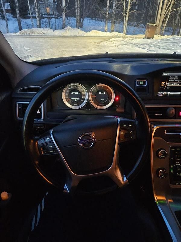 Begagnad Volvo V70 215 HK (158 kW) 2012 Grå/blå Kombi