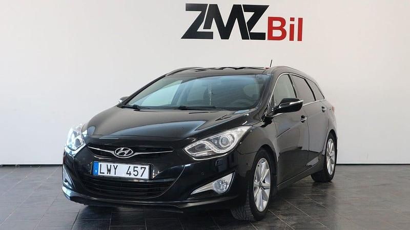 Svart Begagnad 2012 Hyundai i40 Kombi | 114 900 kr - Bild 1/4
