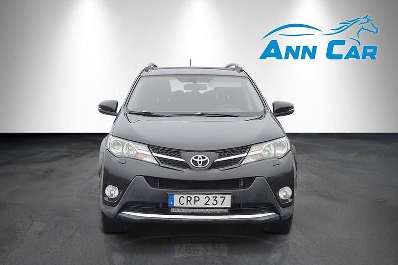 Svart Begagnad 2014 Toyota RAV4 Edition SUV | 99 900 kr (Marknadspris) - Bild 1/4