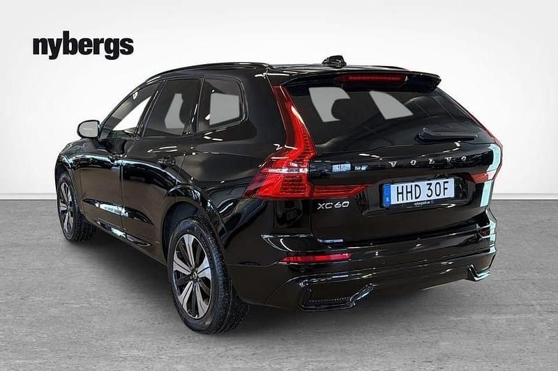 Begagnad Volvo XC60 Plus 355 HK (261 kW) 2023 Svart SUV