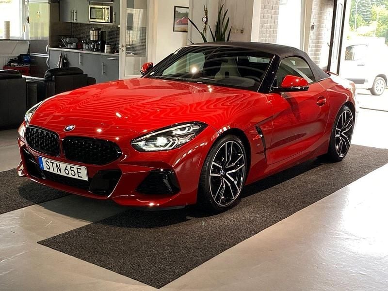 Röd Begagnad 2019 BMW Z4 M Sport Cab | 559 000 kr (Lite dyr) - Bild 1/4
