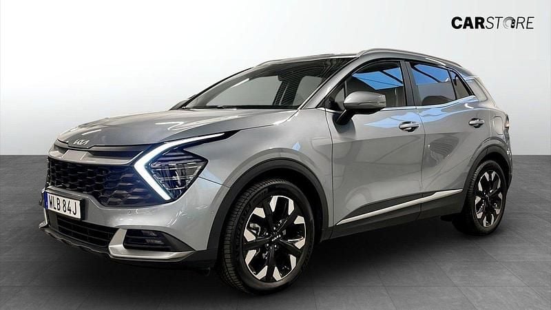 Grå (silver) Begagnad 2024 Kia Sportage 2 SUV | 399 900 kr (Marknadspris) - Bild 1/4