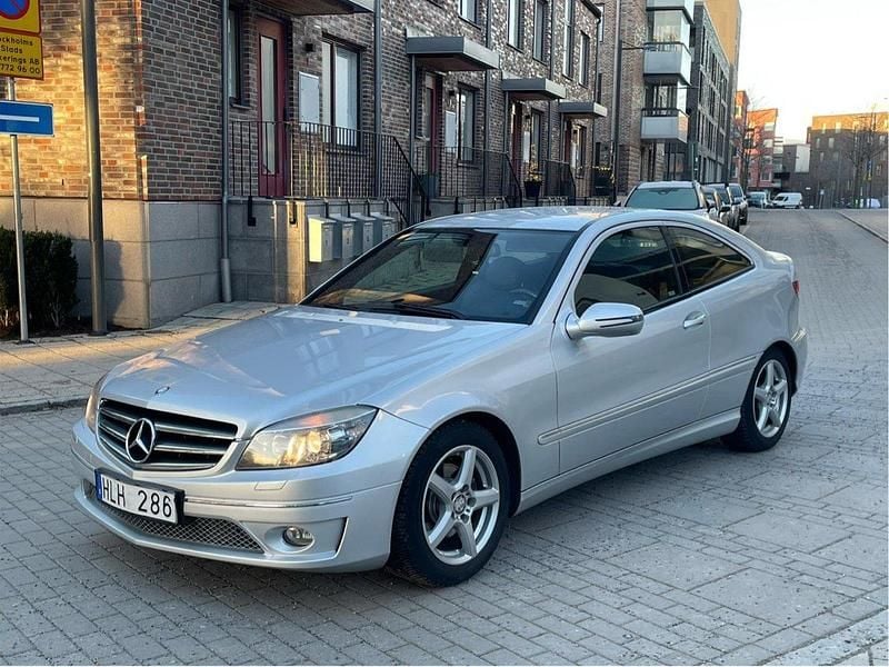 Silver Begagnad 2009 Mercedes CLC180 Halvkombi | 75 000 kr - Bild 1/4