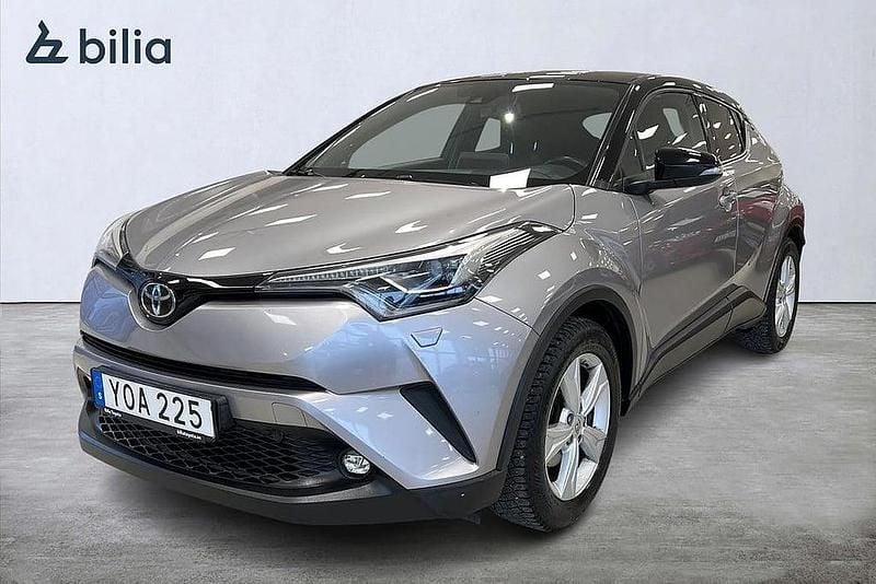 Grå Begagnad 2018 Toyota C-HR Edition SUV | 179 900 kr (Marknadspris) - Bild 1/3