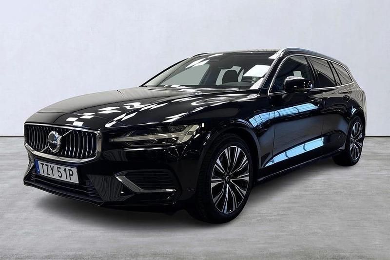 Svart Begagnad 2025 Volvo V60 Core Kombi | 439 900 kr - Bild 1/4
