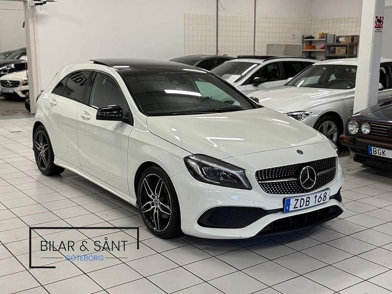 Vit Begagnad 2017 Mercedes A180 AMG Halvkombi | 192 900 kr (Lite dyr) - Bild 1/4