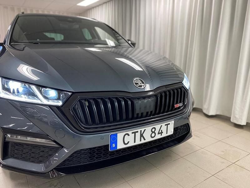 Begagnad Skoda Octavia RS 2021 Grå Kombi