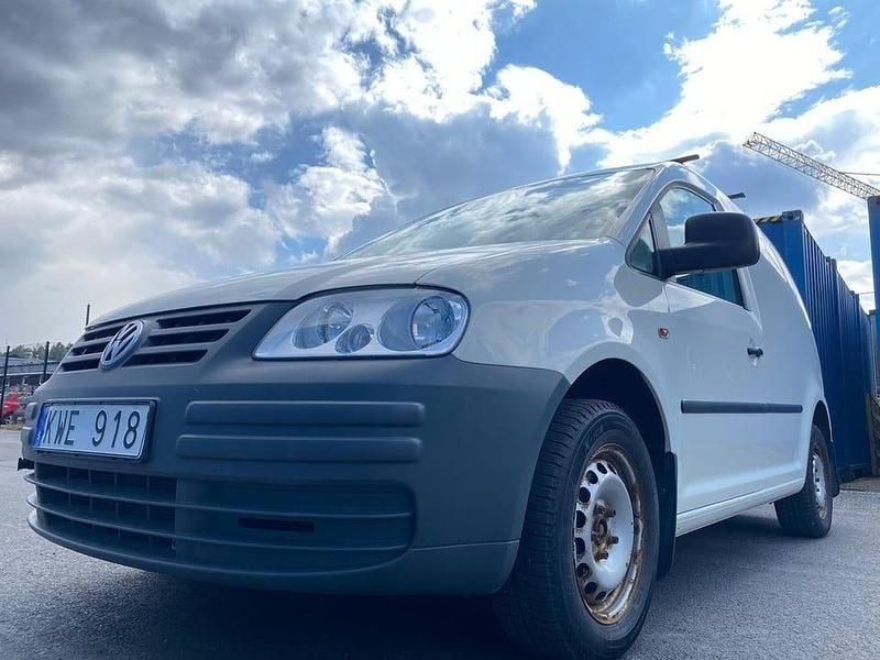 Begagnad VW Caddy 109 HK (80 kW) 2010 Vit Minibuss