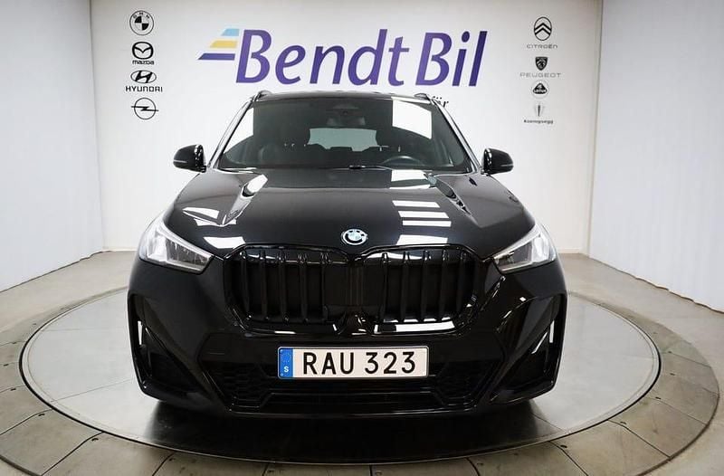 Begagnad BMW X1 M Sport 245 HK (180 kW) 2024 Safirsvartmetallic SUV