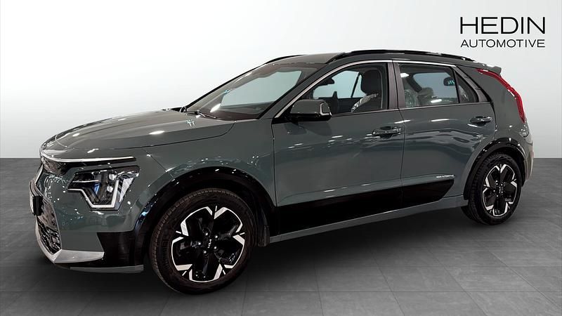 Grön (green) Begagnad 2022 Kia e-Niro SUV | 319 900 kr (Dyr) - Bild 1/4