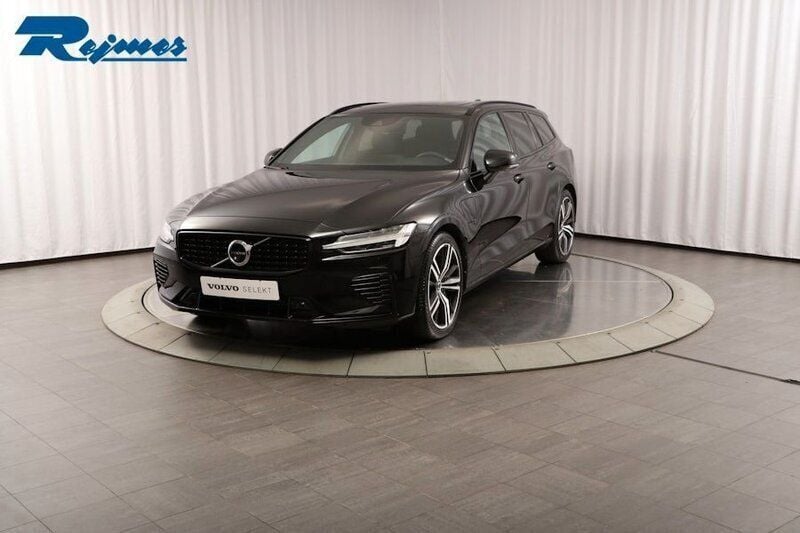 Svart Begagnad 2022 Volvo V60 R-Design Kombi | 419 900 kr (Superpris) - Bild 1/4