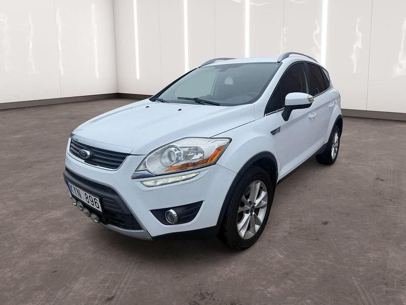 Vit Begagnad 2013 Ford Kuga Titanium SUV | 94 900 kr (Bra pris) - Bild 1/4