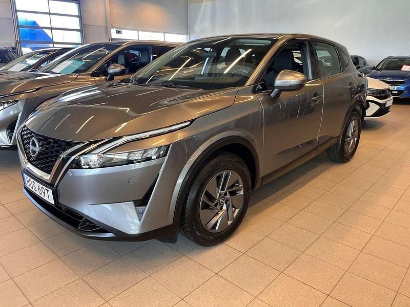 Grå Begagnad 2022 Nissan Qashqai Acenta SUV | 218 000 kr (Marknadspris) - Bild 1/4