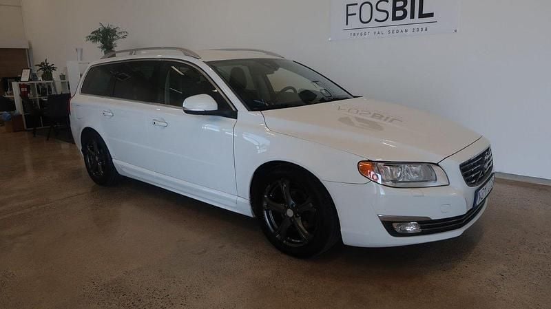 Vit Begagnad 2013 Volvo V70 Summum Kombi | 99 900 kr (Lite dyr) - Bild 1/3