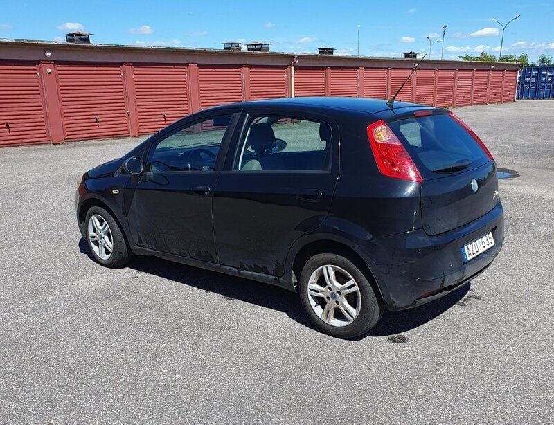 Svart Begagnad 2006 Fiat Grande Punto Dynamic Halvkombi | 12 500 kr - Bild 1/3
