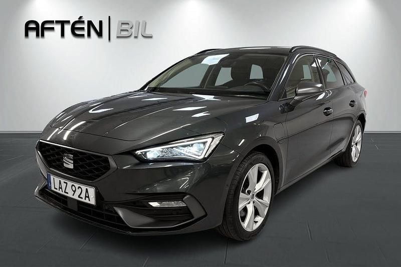 Grå Begagnad 2021 Seat Leon ST FR Kombi | 229 800 kr (Dyr) - Bild 1/3