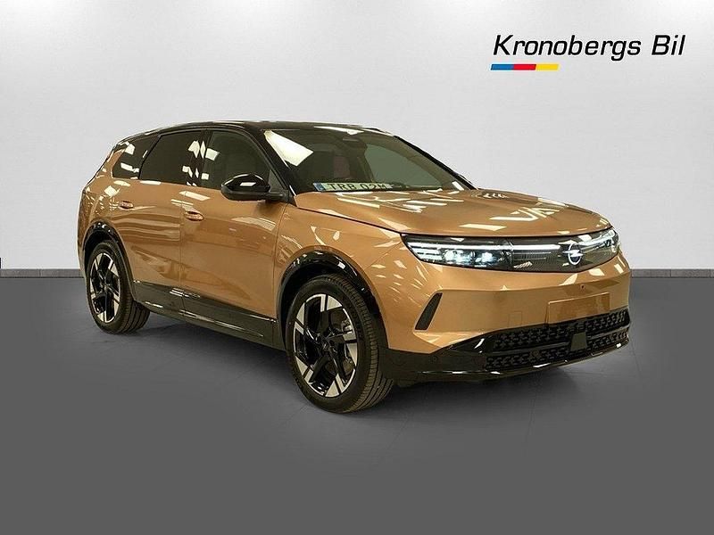 Begagnad Opel Grandland Electric 157 kW (214 HK) 2024 Impakt copper metallic SUV