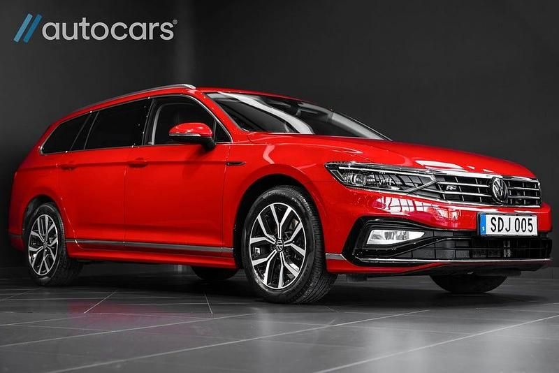Begagnad VW Passat R-line 200 HK (147 kW) 2022 Röd Kombi