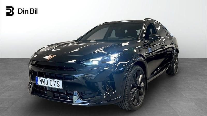 Midnight black metallic Ny 2025 Cupra Formentor SUV | 428 500 kr (Lite dyr) - Bild 1/4