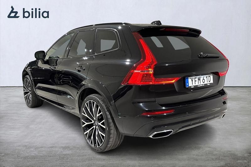 Begagnad Volvo XC60 R-Design 341 HK (250 kW) 2021 Svart SUV