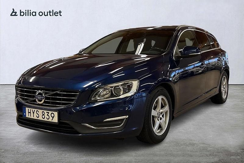 Blå Begagnad 2015 Volvo V60 Ocean Race Kombi | 144 900 kr (Marknadspris) - Bild 1/3