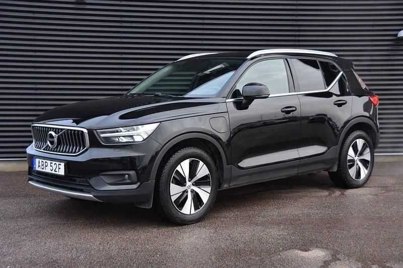 Svart Begagnad 2021 Volvo XC40 Inscription SUV | 349 900 kr (Lite dyr) - Bild 1/4