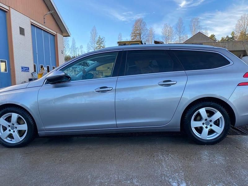 Begagnad Peugeot 308 SW 150 HK (110 kW) 2014 Kombi