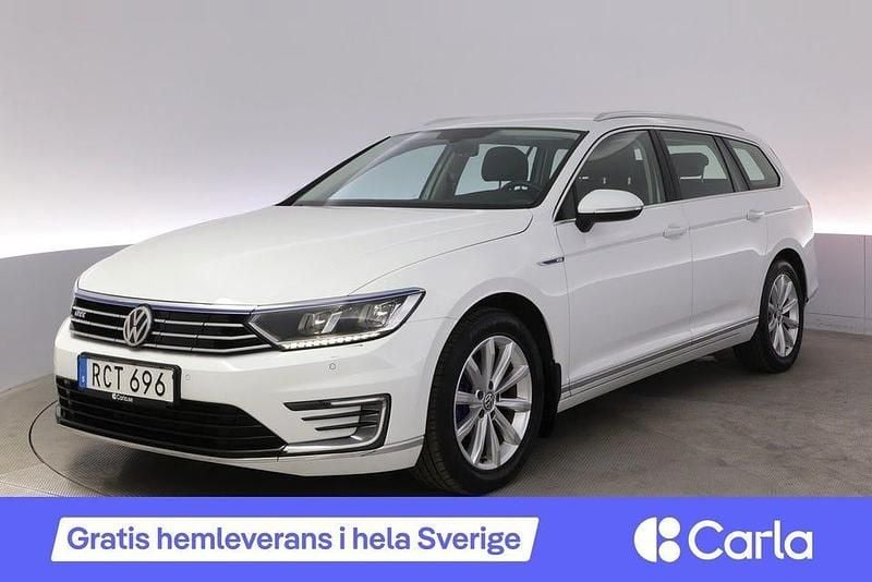 Vit Begagnad 2018 VW Passat GTE Kombi | 169 900 kr (Superpris) - Bild 1/4