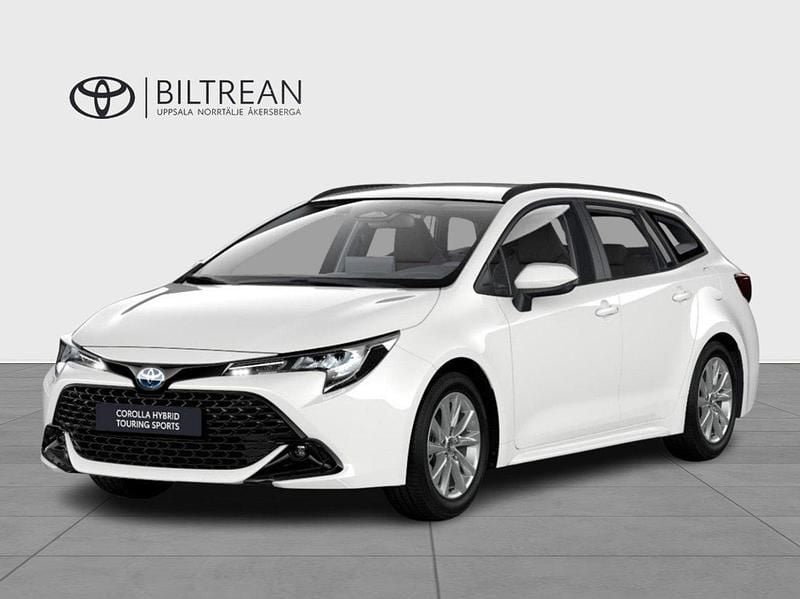 Silver (vit) Ny 2025 Toyota Corolla Active Kombi | 299 900 kr (Bra pris) - Bild 1/4