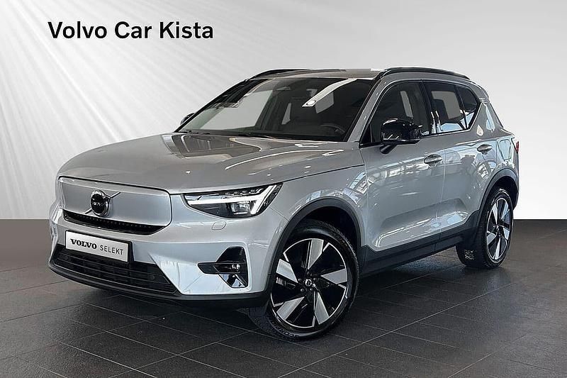 Silver Begagnad 2023 Volvo XC40 Plus SUV | 439 900 kr (Marknadspris) - Bild 1/3