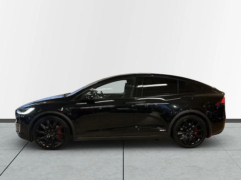 Begagnad Tesla Model X 567 kW (772 HK) 2018 Svart SUV