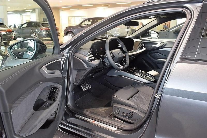 Ny Audi A5 S-Line 367 HK (269 kW) 2025 Grå (daytonagrå pärleffekt) Kombi