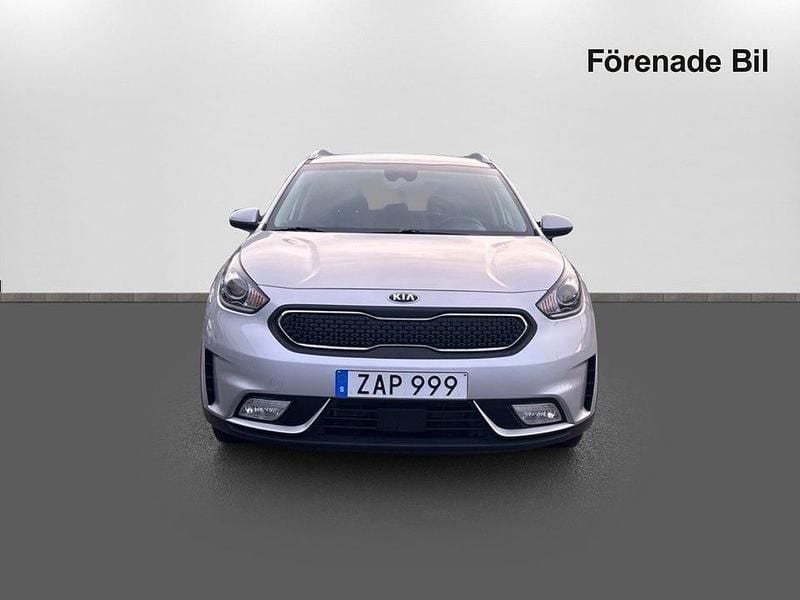 Begagnad Kia Niro Advance 141 HK (103 kW) 2017 Silky silver metallic SUV
