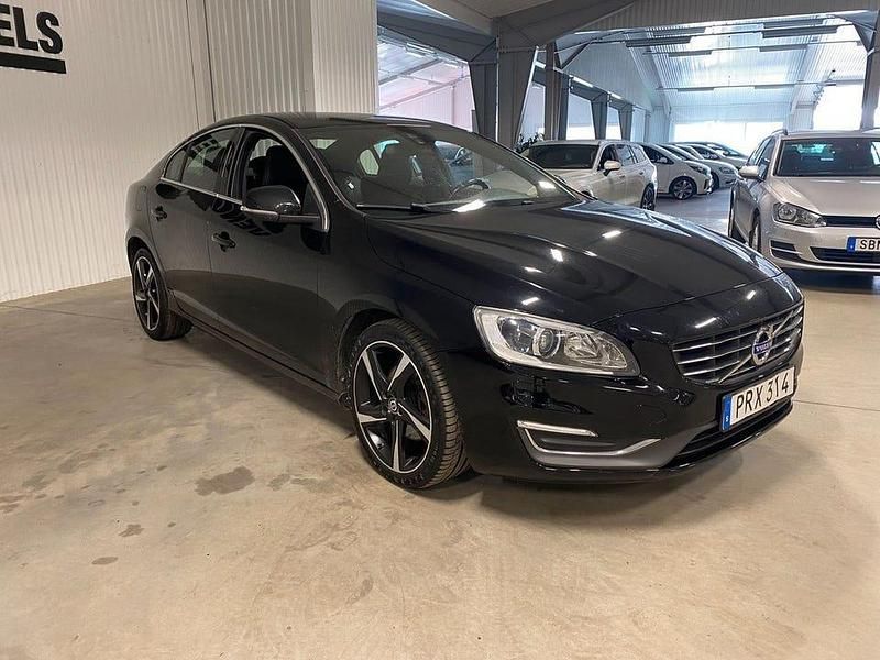 Begagnad Volvo S60 Momentum 181 HK (133 kW) 2014 Svart Sedan