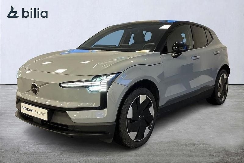 Grå Begagnad 2024 Volvo EX30 Plus SUV | 369 900 kr (Marknadspris) - Bild 1/3