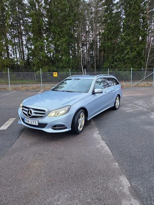 Begagnad 2016 Mercedes E220 Kombi | 125 000 kr - Bild 1/3