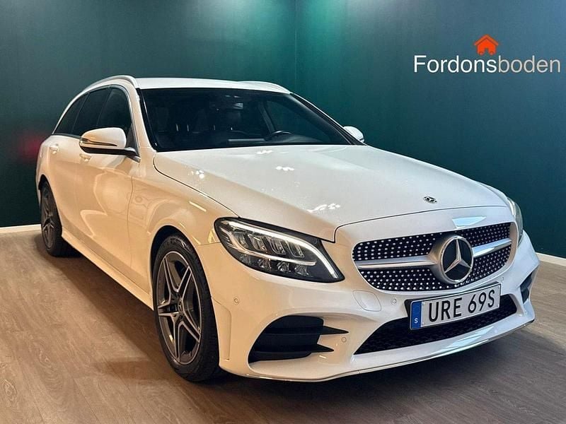 Vit Begagnad 2019 Mercedes C200 AMG line Kombi | 264 900 kr (Marknadspris) - Bild 1/4