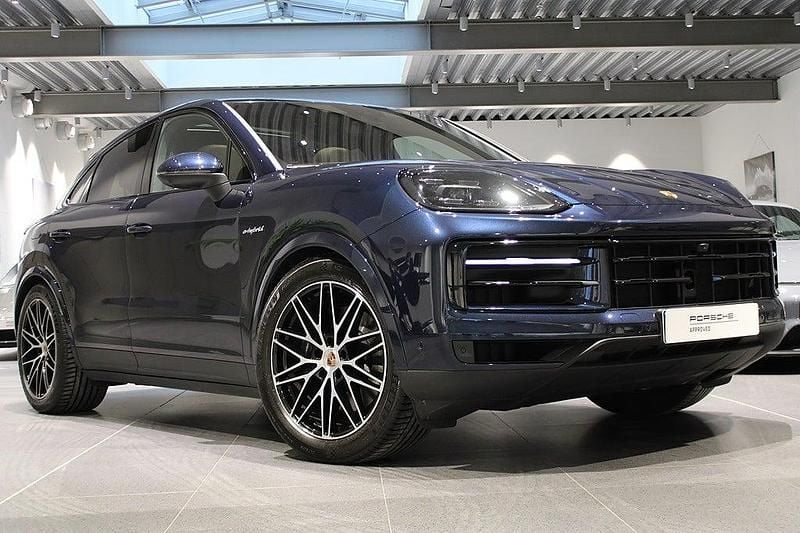 Blå Begagnad 2024 Porsche Cayenne E-Hybrid Coupe Sportkupé | 1 135 000 kr - Bild 1/4