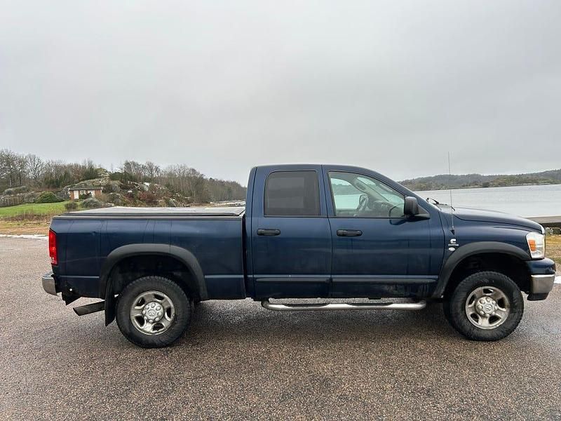 Begagnad Dodge Ram 325 HK (239 kW) 2006 Pickup
