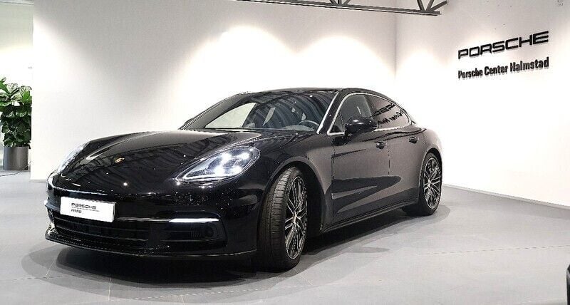 Svart (black) Begagnad 2017 Porsche Panamera 4S Sedan | 545 000 kr (Superpris) - Bild 1/3
