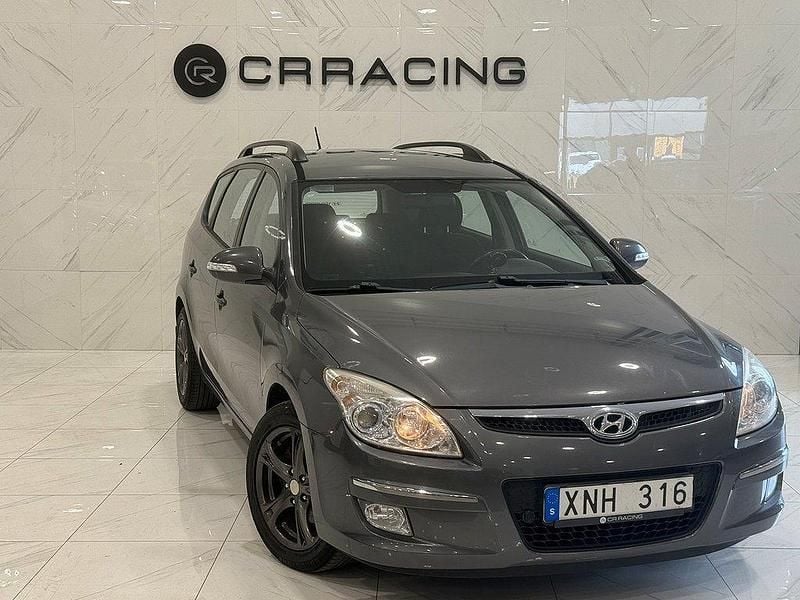 Grå Begagnad 2008 Hyundai i30 Kombi | 34 900 kr (Marknadspris) - Bild 1/4