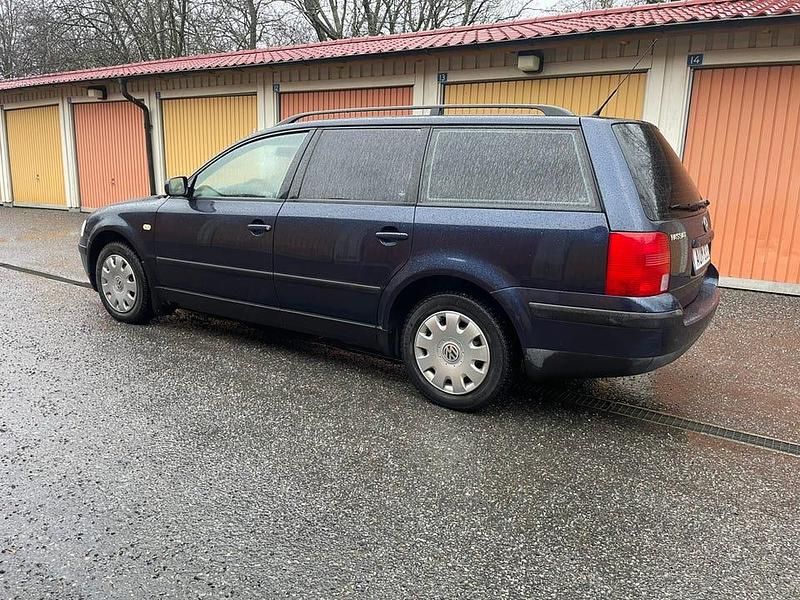 Begagnad 2001 VW Passat Kombi | 21 500 kr - Bild 1/4