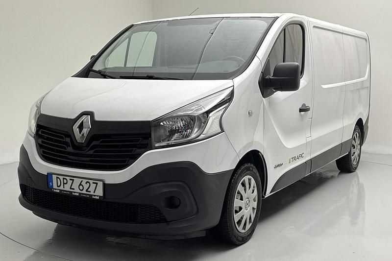 Vit Begagnad 2015 Renault Trafic Minibuss | 119 000 kr (Bra pris) - Bild 1/4