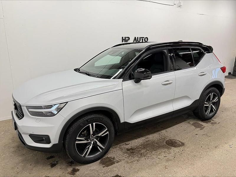 Begagnad Volvo XC40 R-Design 129 HK (94 kW) 2020 Silver SUV