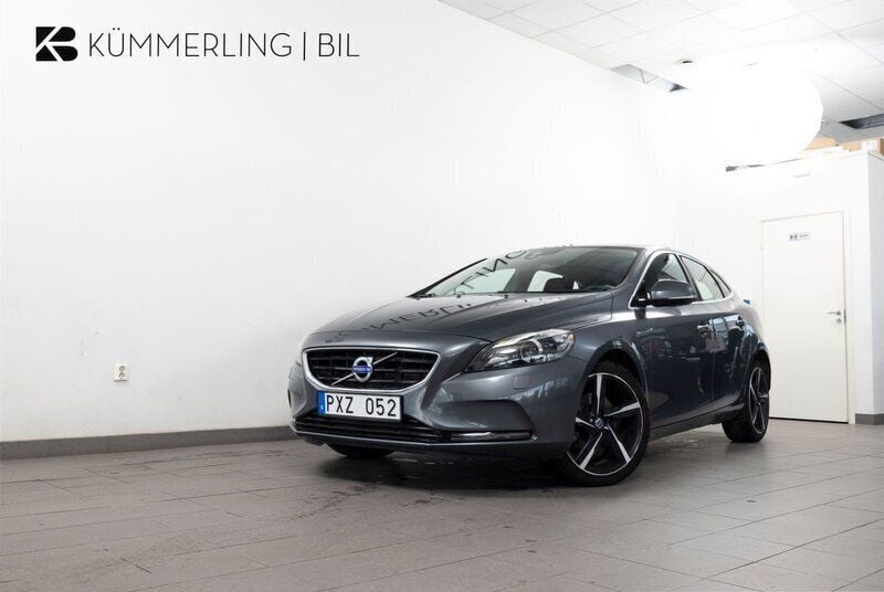 Grå Begagnad 2013 Volvo V40 Summum Kombi | 159 900 kr (Bra pris) - Bild 1/4
