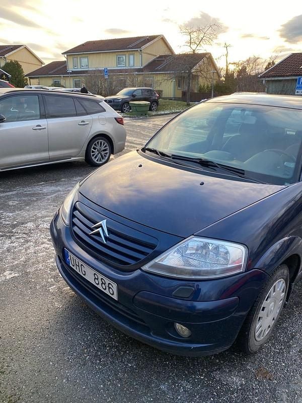 Begagnad 2003 Citroën C3 Halvkombi | 33 000 kr (Dyr) - Bild 1/4