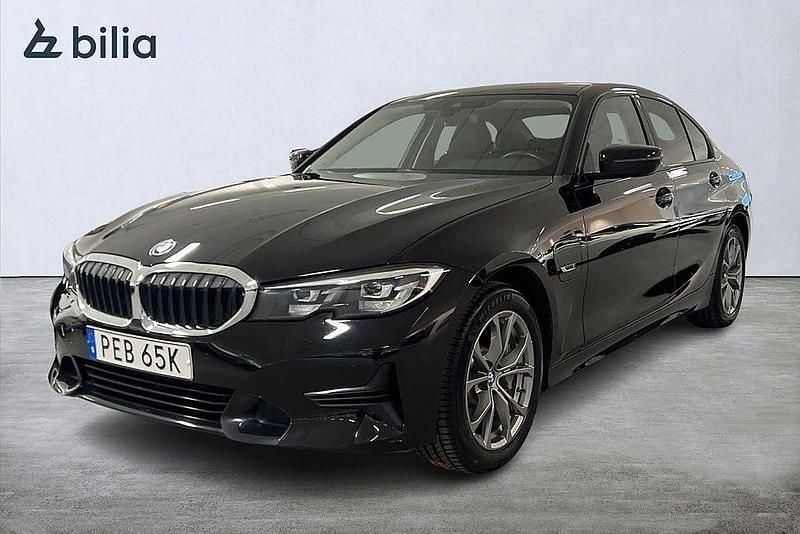 Begagnad BMW 330e Sport Line 184 HK (135 kW) 2021 Svart Sedan