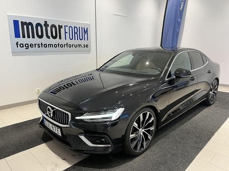 Svart Begagnad 2020 Volvo S60 Inscription Sedan | 334 900 kr (Marknadspris) - Bild 1/4
