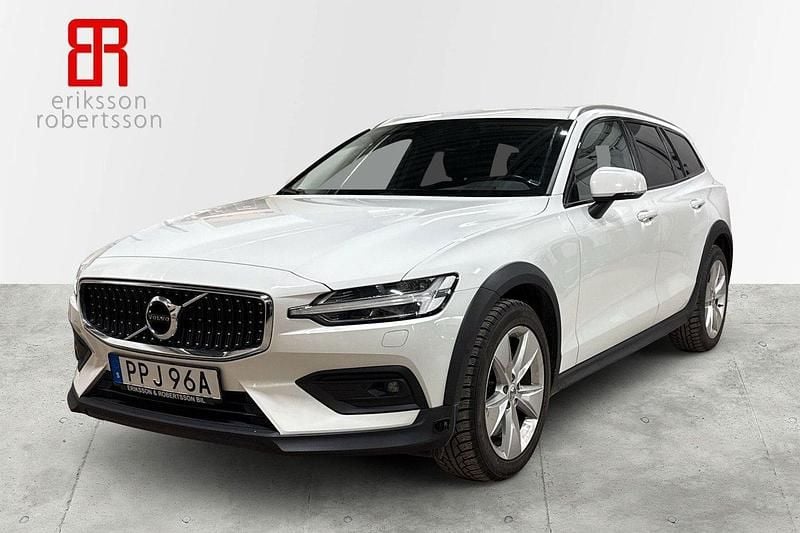 Vit Begagnad 2020 Volvo V60 CC Momentum Kombi | 269 900 kr (Marknadspris) - Bild 1/4